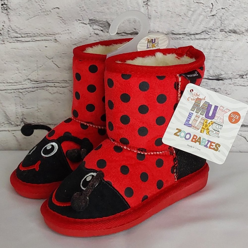 'MUK~LUKS' 'ZOO~BABIES' FUZZY LINED LADYBUG SLIP~ON BOOTS - Picture 4 of 16